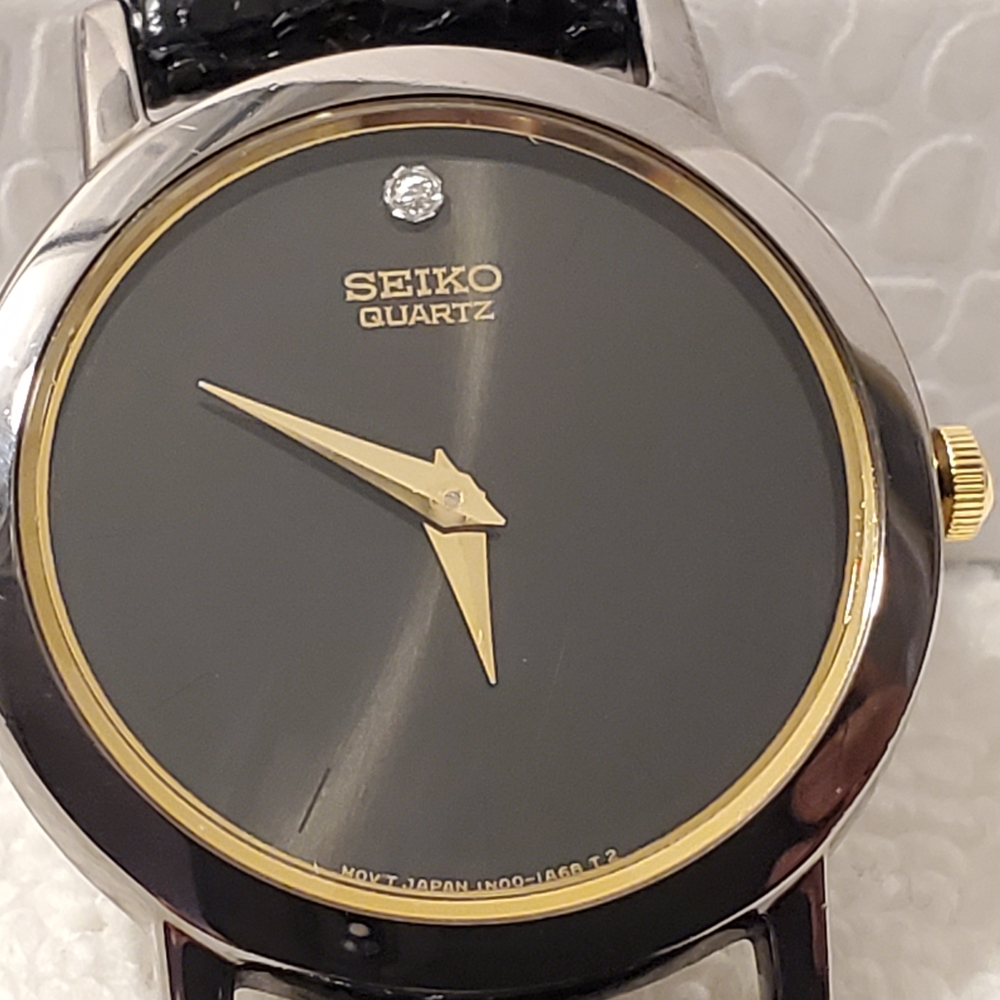 Vintage Seiko Women's Quartz Watch Gold Tone Black Dial Diamond Stainless Steel - Picture 3 of 16